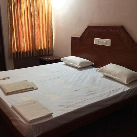 Sakthi Lodge Dharapuram Cameră foto